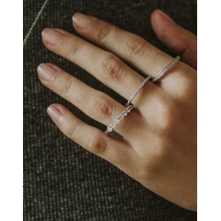 Anillos finos de plata con circonita blanca básico