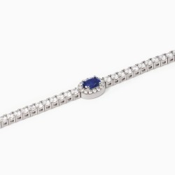 Pulsera de tenis para mujer en plata con zafiro sintético ovalado.