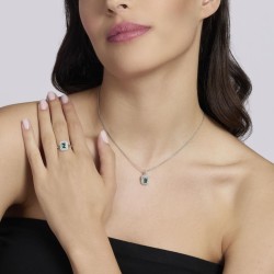 Anillo con esmeralda sintéticaVICTORIA