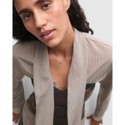 Collar de plata de ley con baño de oro y colgante de inicial N en suaves líneas curvas