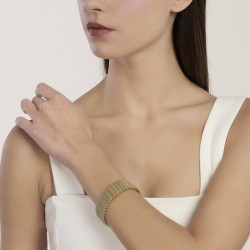 Pulsera cuff dorada con malla mesh