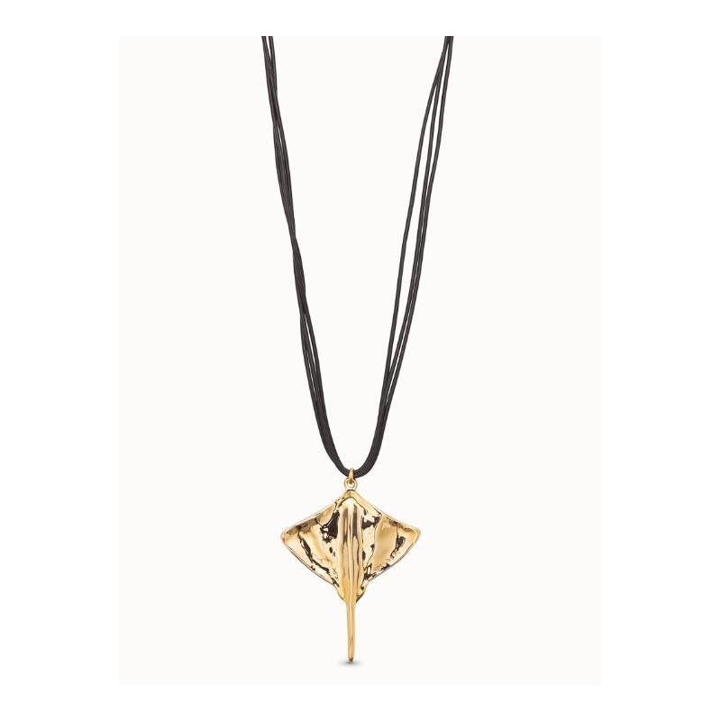 Colgante en cuero y baño en oro de 18K con forma de mantarraya