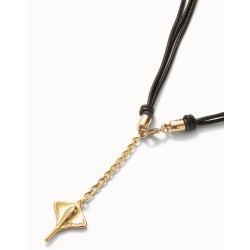Colgante en cuero y baño en oro de 18K con forma de mantarraya