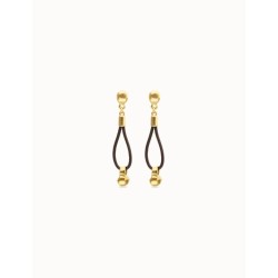 Pendientes de cuero largo con detalle de esfera bañado en oro 18k