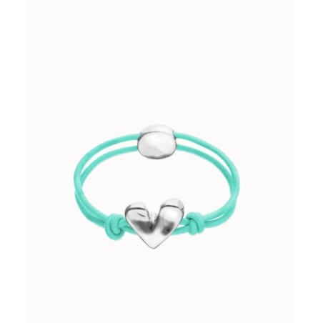 Pulsera de hilo elástico turquesa con corazón bañado en plata de ley